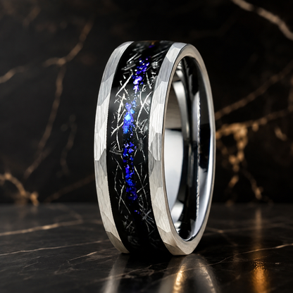 Anillo de Tungsteno Martillado con Ópalo Azul