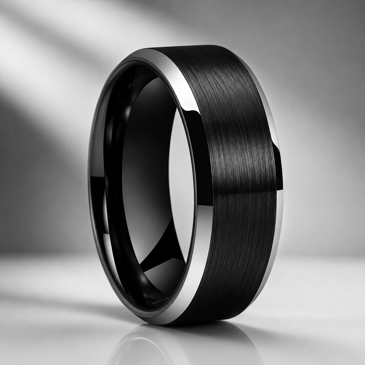 Anillo de Tungsteno para Boda con Acabado Cepillado y Biseles ’El Juramento’
