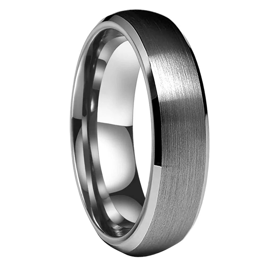 Anillo de Tungsteno Plateado con Biseles ’El Clásico - Anillos